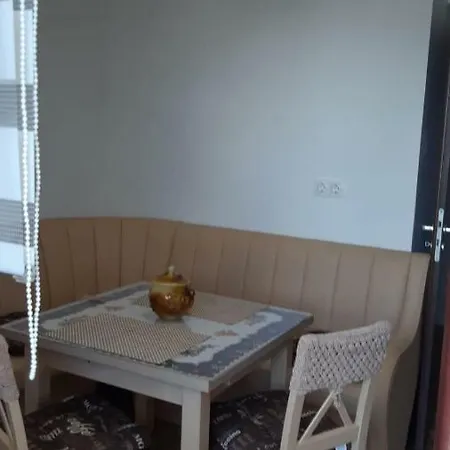 Апартаменти Apartament Ioan Socec Брашов
